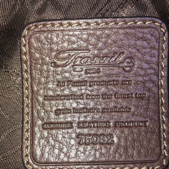 Vintage Fossil shoulder bag. Brown distressed leather. - Picture 9 of 11
